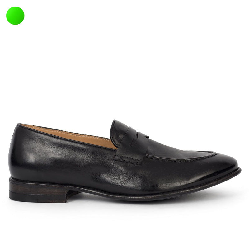 BRENDA 60038<br>Black loafers