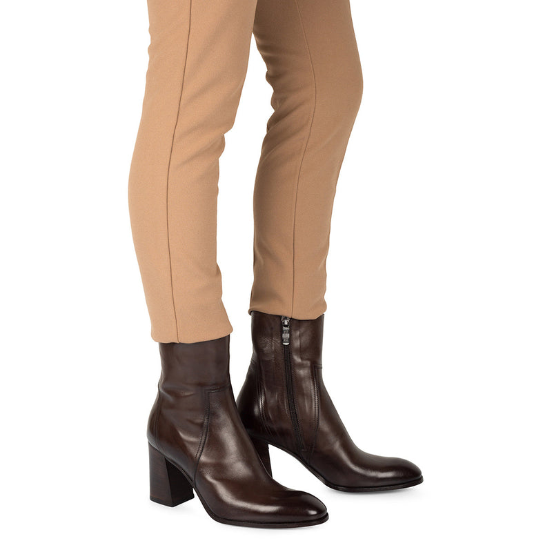 GILL 86020<br>Deep brown boots