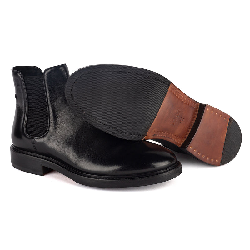 IVAN 91008<br> Classic Black Chelsea Boots
